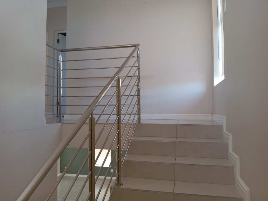 To Let 3 Bedroom Property for Rent in Kraaibosch Park Western Cape